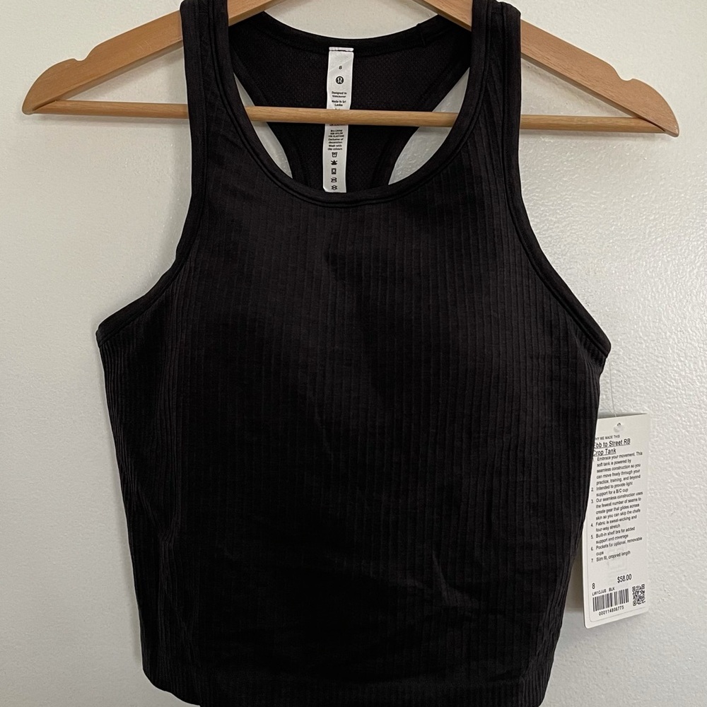 Lululemon Ebb to street tank